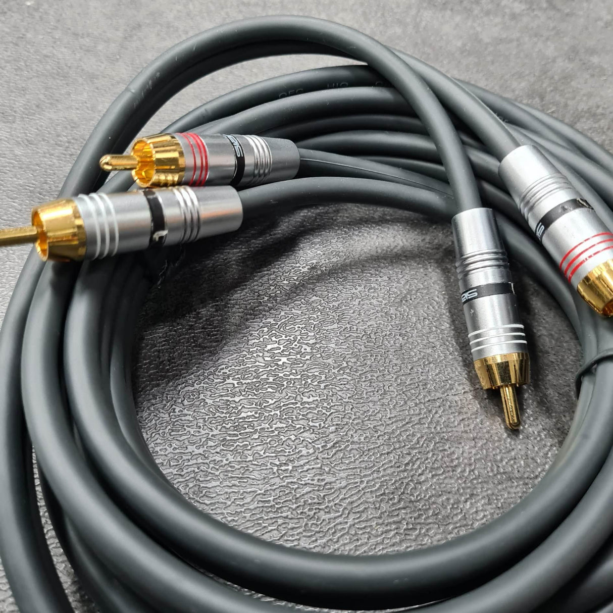 Cable RCA gris 2.5 Mètre - Sound Auto Concept