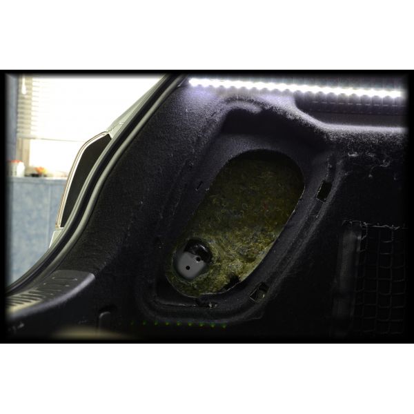 Caisson de basses Mazda 3