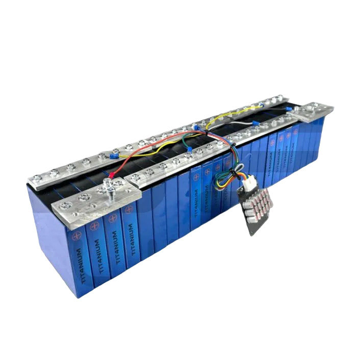 Batterie LTO Prismatique 14,4V 80Ah 24 Cellules avec BMS et Bus Bar 53x11,5x11 cm