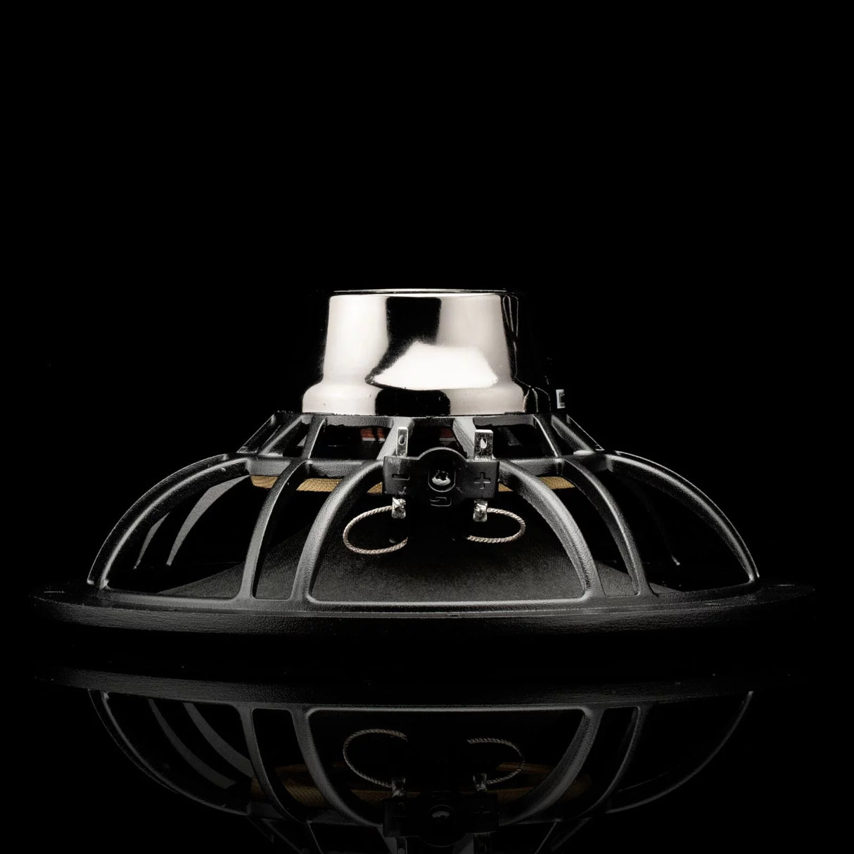 Medium haute fidélité   Gladen Zeta 200